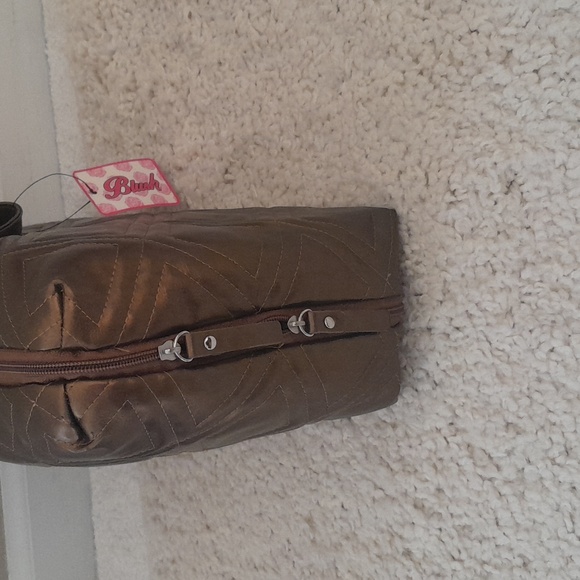 Cosmetics Case - Picture 3 of 4